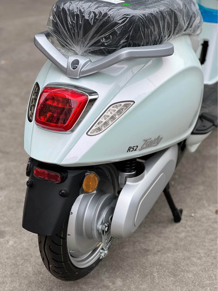 Lớp sơn đa tầng trên Tailg Vera R52