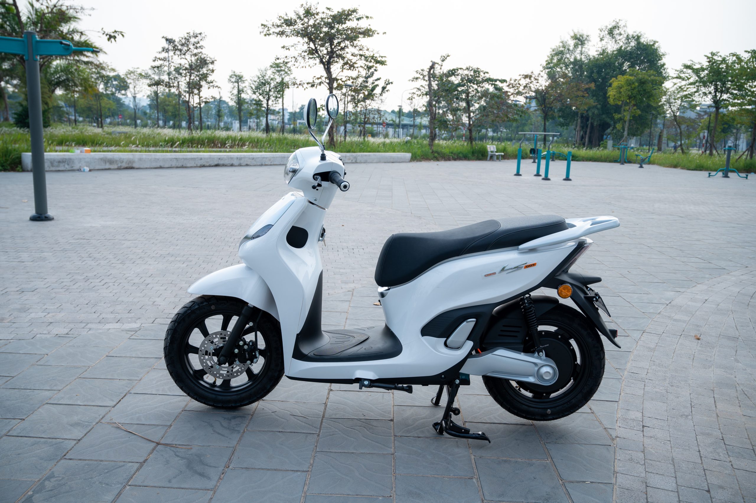 Thực trạng học sinh mua phải xe điện không rõ nguồn gốc